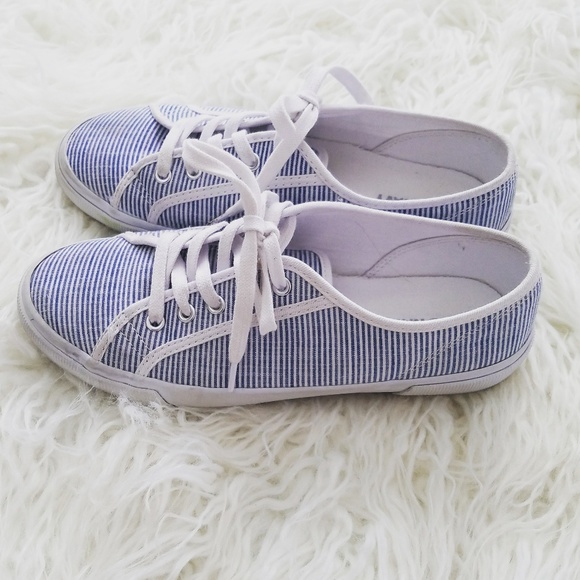 🍍3/$20 Old Navy Canvas Shoes - Picture 2 of 4